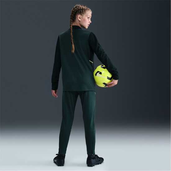 Детски долнища за бягане Nike Academy Training Pants Juniors Black/White/Pink Nike Academy Training Pants Juniors Black/White/Pink Детски долнища за бягане