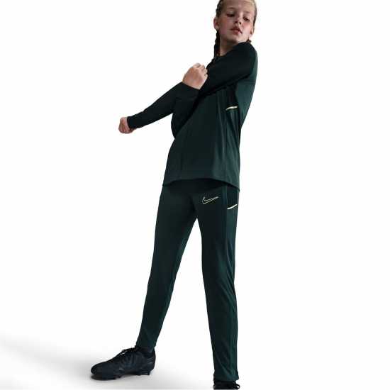 Детски долнища за бягане Nike Academy Training Pants Juniors Black/White/Pink Nike Academy Training Pants Juniors Black/White/Pink Детски долнища за бягане