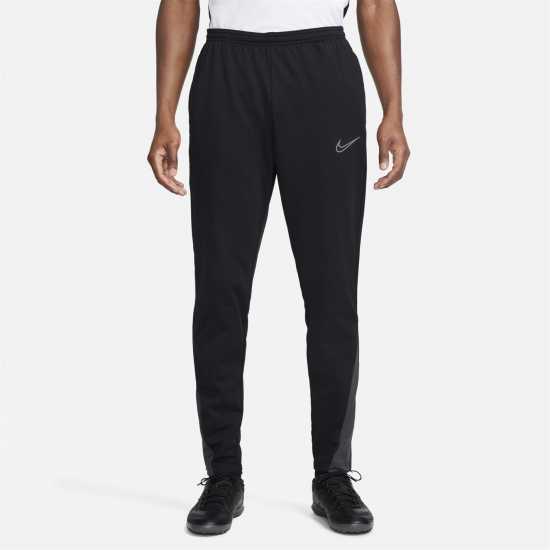 Мъжки спортни екипи в две части Nike Academy Winter Warrior Men's Therma-FIT Soccer Pants Черно/Сиво Nike Academy Winter Warrior Men's Therma-FIT Soccer Pants Черно/Сиво Мъжки спортни екипи в две части