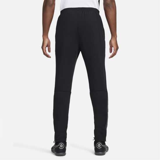 Мъжки спортни екипи в две части Nike Academy Winter Warrior Men's Therma-FIT Soccer Pants Черно/Сиво Nike Academy Winter Warrior Men's Therma-FIT Soccer Pants Черно/Сиво Мъжки спортни екипи в две части