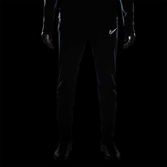 Мъжки спортни екипи в две части Nike Academy Winter Warrior Men's Therma-FIT Soccer Pants Черно/Сиво Nike Academy Winter Warrior Men's Therma-FIT Soccer Pants Черно/Сиво Мъжки спортни екипи в две части