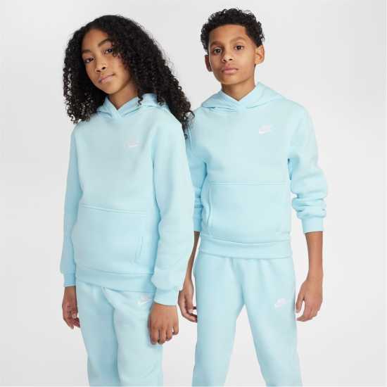 Детски суитчъри и блузи с качулки Nike Club Pullover Hoodie Junior Boys Ледено синьо/Бяло Nike Club Pullover Hoodie Junior Boys Ледено синьо/Бяло Детски суитчъри и блузи с качулки