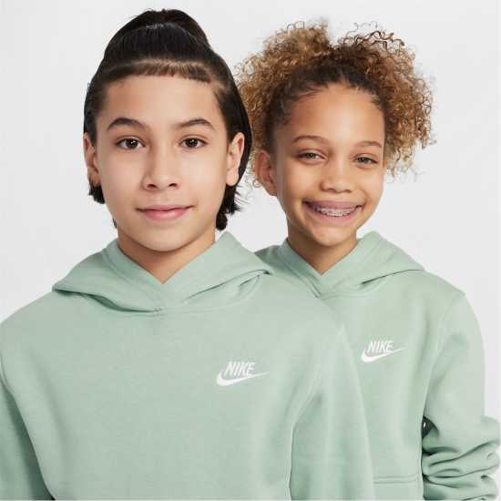 Детски суитчъри и блузи с качулки Nike Club Pullover Hoodie Junior Boys Steam/White Nike Club Pullover Hoodie Junior Boys Steam/White Детски суитчъри и блузи с качулки