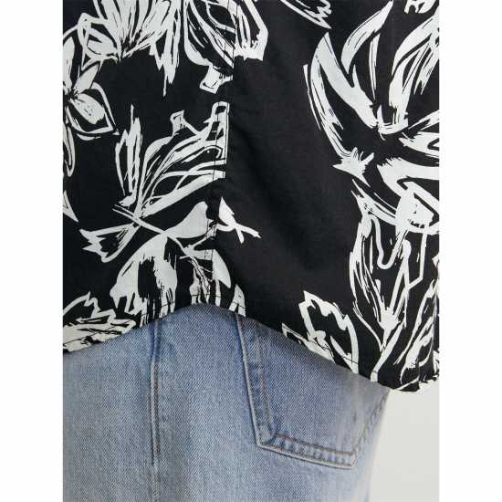 Мъжки ризи Мъжка Риза Jack And Jones Short Sleeve Aop Shirt Mens Черно Мъжка Риза Jack And Jones Short Sleeve Aop Shirt Mens Черно Мъжки ризи