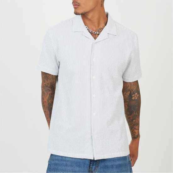Brave Soul Men's Revere Collar Short Sleeve Patterned Shirt Brave Soul Men's Revere Collar Short Sleeve Patterned Shirt