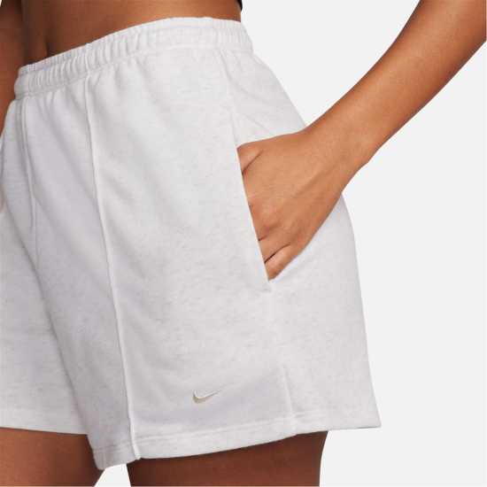 Дамски къси панталони Nike Chill Shorts Ld53 Сив марл Nike Chill Shorts Ld53 Сив марл Дамски къси панталони