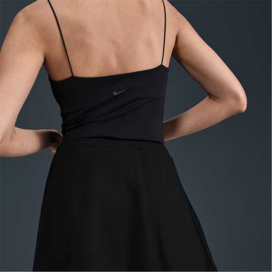 Дамски къси панталони Nike Chill Skort Ld53 Nike Chill Skort Ld53 Дамски къси панталони