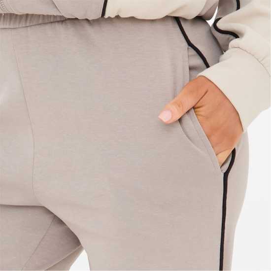 Contrast Panel Jogger Contrast Panel Jogger