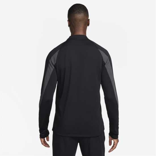 Футболни тренировъчни горнища Nike Academy Winter Warrior Men's Therma-FIT 1/2-Zip Soccer Top Черно/Сиво Nike Academy Winter Warrior Men's Therma-FIT 1/2-Zip Soccer Top Черно/Сиво Футболни тренировъчни горнища