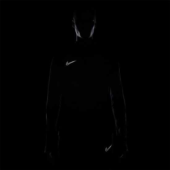 Футболни тренировъчни горнища Nike Academy Winter Warrior Men's Therma-FIT 1/2-Zip Soccer Top Черно/Сиво Nike Academy Winter Warrior Men's Therma-FIT 1/2-Zip Soccer Top Черно/Сиво Футболни тренировъчни горнища