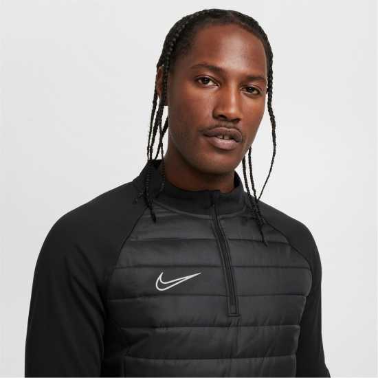 Nike Academy Winter Warrior Men's Therma-Fit 1/2-Zip Soccer Top Черно/Волт Nike Academy Winter Warrior Men's Therma-Fit 1/2-Zip Soccer Top Черно/Волт