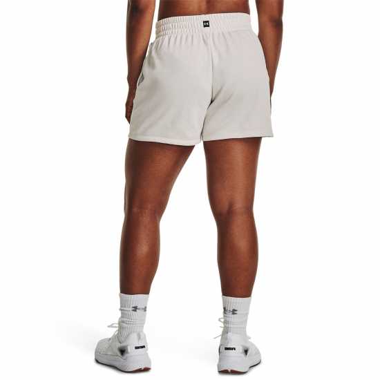Дамски къси панталони Under Armour Rock Everyday Shorts Бяла глина Under Armour Rock Everyday Shorts Бяла глина Дамски къси панталони