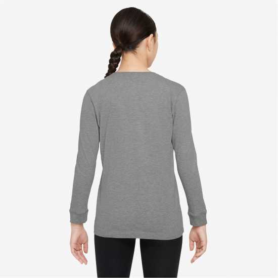 Nike K Nsw Ls T Emb Jn99 Nike K Nsw Ls T Emb Jn99