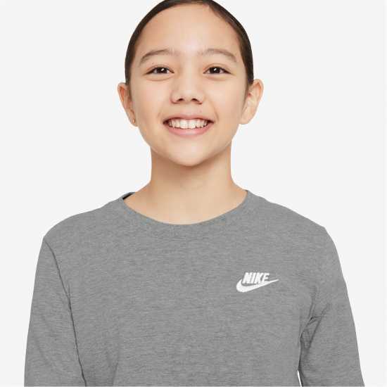 Nike K Nsw Ls T Emb Jn99 Nike K Nsw Ls T Emb Jn99