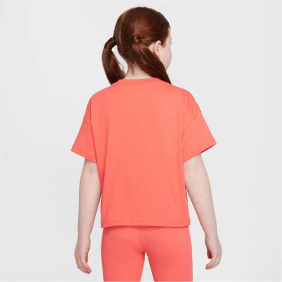 Nike Sportswear Big Kids' (Girls') T-Shirt  Детски тениски и фланелки