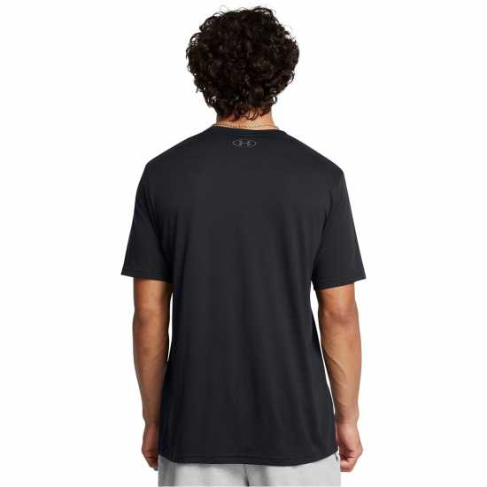 Under Armour Regular Fit Graphic Short-Sleeve T-Shirt Черно 