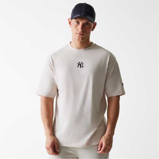 New Era Men's Mlb Essential Oversized T-Shirt NY Cream 