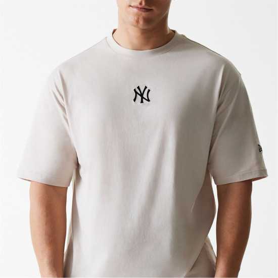 New Era Men's Mlb Essential Oversized T-Shirt NY Cream 