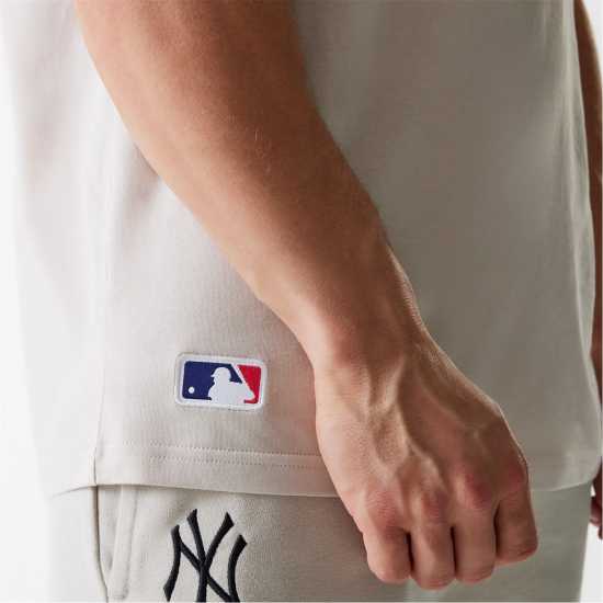 New Era Men's Mlb Essential Oversized T-Shirt NY Cream 