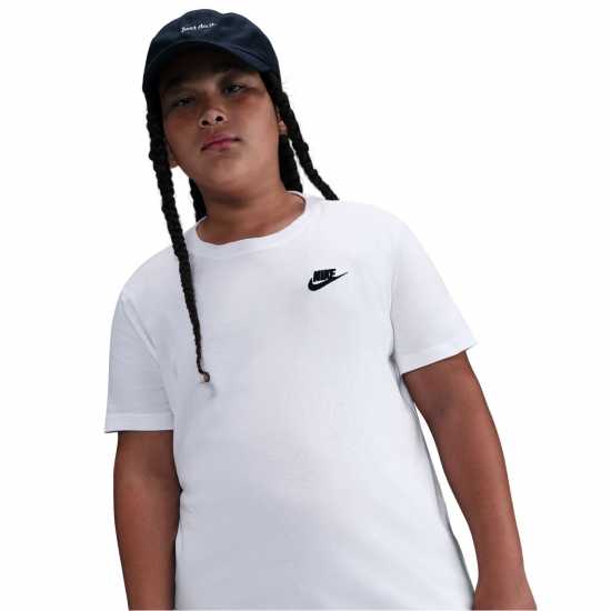 Детски тениски и фланелки Nike K Nsw T Emb Fut Jn99 Nike K Nsw T Emb Fut Jn99 Детски тениски и фланелки