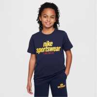 Nike K Nsw T Clb Fam Jn99 Nike K Nsw T Clb Fam Jn99