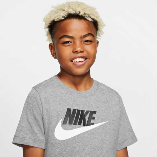 Детски тениски и фланелки Sale Nike Sportswear T-Shirt Junior Тъмно сиво мъхле Sale Nike Sportswear T-Shirt Junior Тъмно сиво мъхле Детски тениски и фланелки