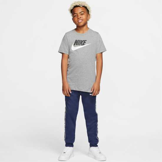 Детски тениски и фланелки Sale Nike Sportswear T-Shirt Junior Тъмно сиво мъхле Sale Nike Sportswear T-Shirt Junior Тъмно сиво мъхле Детски тениски и фланелки