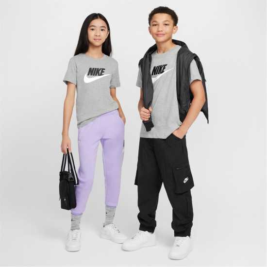 Детски тениски и фланелки Sale Nike Sportswear T-Shirt Junior Тъмно сиво мъхле Sale Nike Sportswear T-Shirt Junior Тъмно сиво мъхле Детски тениски и фланелки