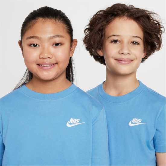 Nike Тениска Момчета Futura T Shirt Junior Boys Синьо Надвърху Детски тениски и фланелки