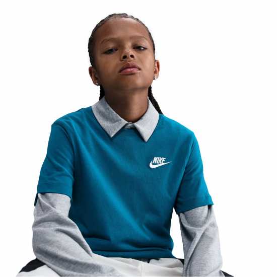 Nike Тениска Момчета Futura T Shirt Junior Boys Зелена Бездна Nike Тениска Момчета Futura T Shirt Junior Boys Зелена Бездна