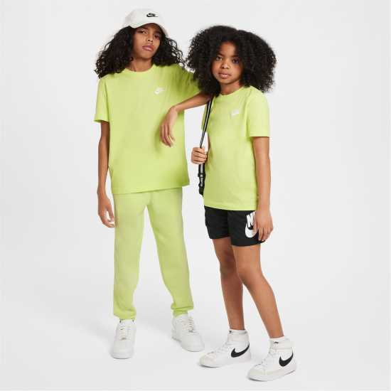 Nike Тениска Момчета Futura T Shirt Junior Boys Лимонова Вита Детски тениски и фланелки