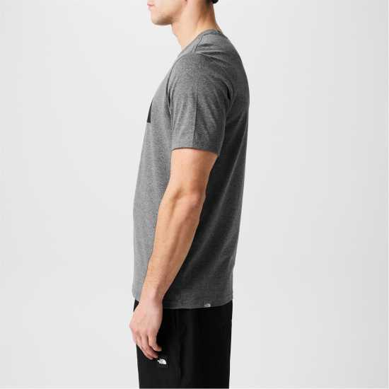 Мъжки тениски и фланелки Мъжка Риза The North Face Regular Fit Short Sleeve T-Shirt Mens JBV сива пещера Мъжка Риза The North Face Regular Fit Short Sleeve T-Shirt Mens JBV сива пещера Мъжки тениски и фланелки