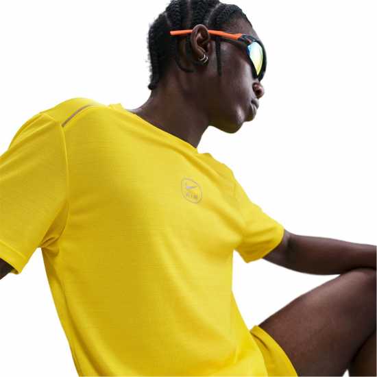 Nike Мъжка Риза Air Run T-Shirt Mens Жълто Мъжки тениски и фланелки
