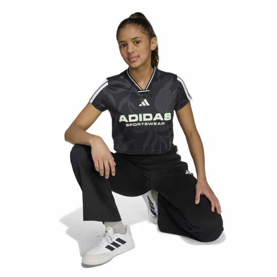 Детски тениски и фланелки Adidas House Of Tiro Colors Of Football Crop T-Shirt Juniors Black/White Adidas House Of Tiro Colors Of Football Crop T-Shirt Juniors Black/White Детски тениски и фланелки