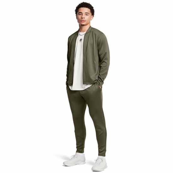 Under Armour Дълго Мъжко Яке Curry Travel Jacket Mens Морско ОД Зелено Under Armour Дълго Мъжко Яке Curry Travel Jacket Mens Морско ОД Зелено