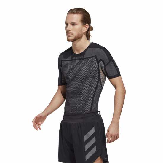 Adidas Мъжка Тениска Terrex Drynamo™ Short Sleeve Baselayer T Shirt Mens  Мъжко облекло за едри хора