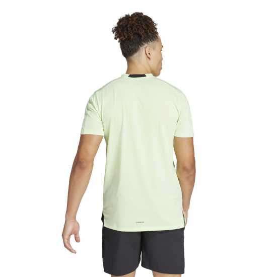 Мъжки дрехи за фитнес Adidas D4T Tee Gym Top Mens Adidas D4T Tee Gym Top Mens Мъжки дрехи за фитнес