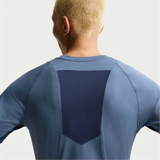 Nike Men's Short Sleeve Performance Gym Top Nike Men's Short Sleeve Performance Gym Top