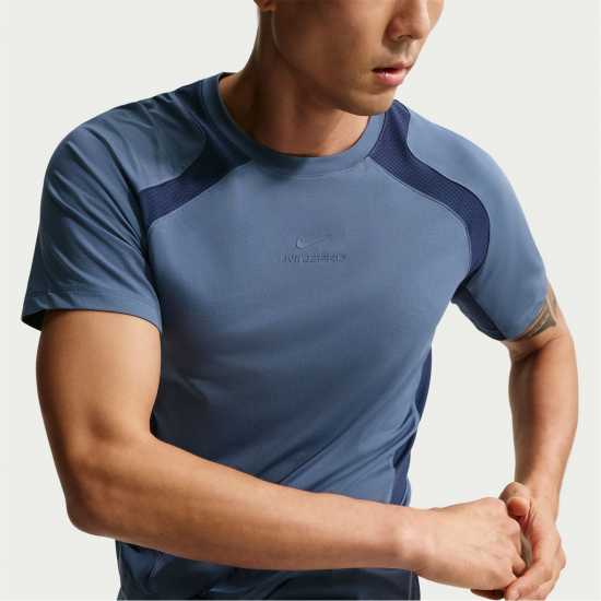 Nike Men's Short Sleeve Performance Gym Top Nike Men's Short Sleeve Performance Gym Top