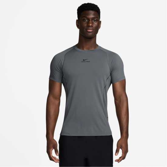 Nike Мъжка Тениска Къс Ръкав Pro Training Dri-Fit Short Sleeve Top Mens Smoke Grey Мъжки тениски и фланелки