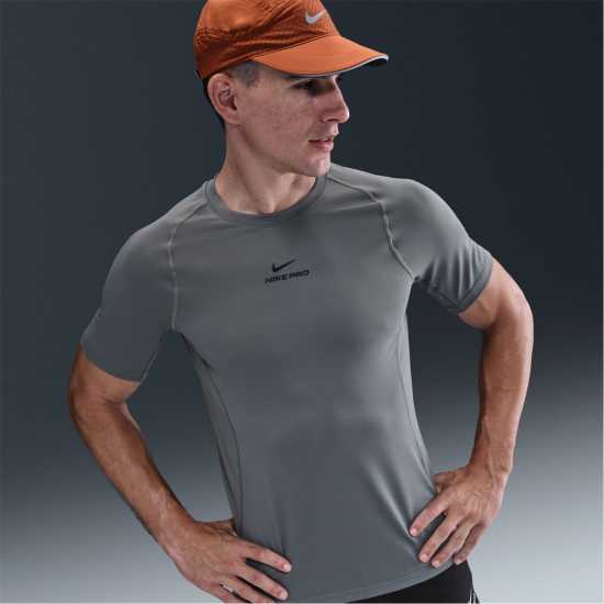 Nike Мъжка Тениска Къс Ръкав Pro Training Dri-Fit Short Sleeve Top Mens Smoke Grey Мъжки тениски и фланелки