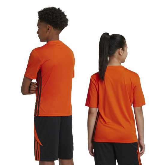 Детски тениски и фланелки Adidas Tabela 23 Jersey Juniors оранжево/черно Adidas Tabela 23 Jersey Juniors оранжево/черно Детски тениски и фланелки