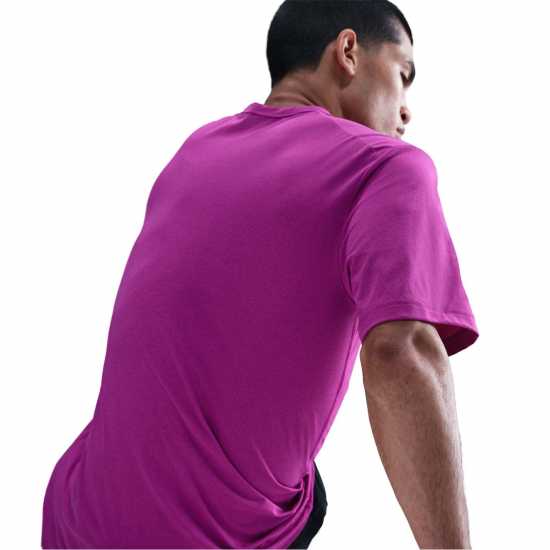 Nike Dri-Fit Uv Hyverse Men's Short-Sleeve Fitness Top Vivid Purple Nike Dri-Fit Uv Hyverse Men's Short-Sleeve Fitness Top Vivid Purple