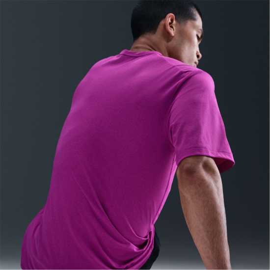 Nike Dri-Fit Uv Hyverse Men's Short-Sleeve Fitness Top Vivid Purple Nike Dri-Fit Uv Hyverse Men's Short-Sleeve Fitness Top Vivid Purple