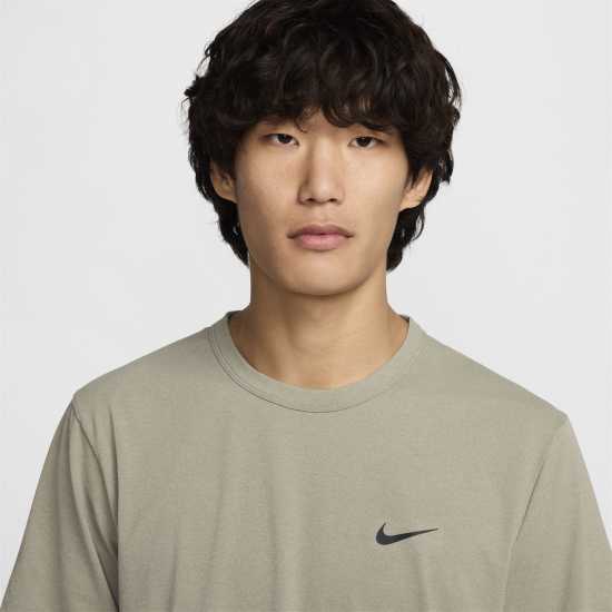 Мъжки тениски и фланелки Nike Dri-Fit Uv Hyverse Men's Short-Sleeve Fitness Top Nike Dri-Fit Uv Hyverse Men's Short-Sleeve Fitness Top Мъжки тениски и фланелки