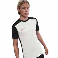 Мъжки тениски и фланелки Nike Мъжка Риза Academy Shirt Mens Beige/Black Nike Мъжка Риза Academy Shirt Mens Beige/Black Мъжки тениски и фланелки