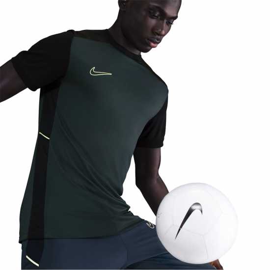 Всекидневно футболно облекло Nike Мъжка Риза Academy Shirt Mens Черно/Лайм Nike Мъжка Риза Academy Shirt Mens Черно/Лайм