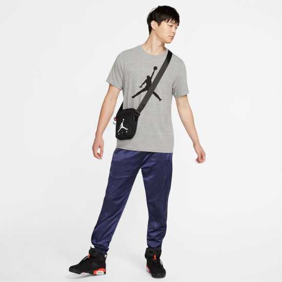 Nike Мъжка Тениска Air Jordan Big Logo T Shirt Mens Сиво Мъжки тениски с яка