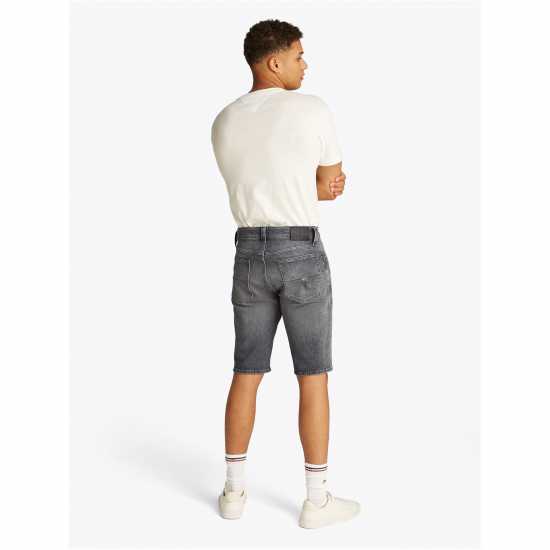 Мъжки къси панталони Tommy Jeans Ronnie Short Bi0177 Деним черен Tommy Jeans Ronnie Short Bi0177 Деним черен Мъжки къси панталони