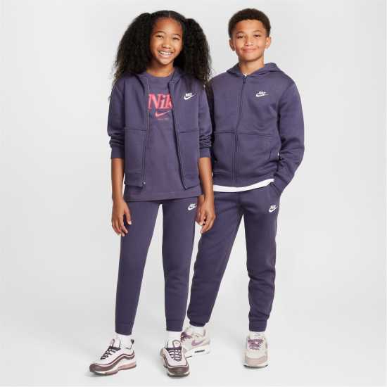 Детски спортни екипи Nike Fleece Tracksuit Junior Boys Тъмно виноградно Nike Fleece Tracksuit Junior Boys Тъмно виноградно Детски спортни екипи